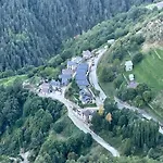 Boj Casas De Montana 别尔萨